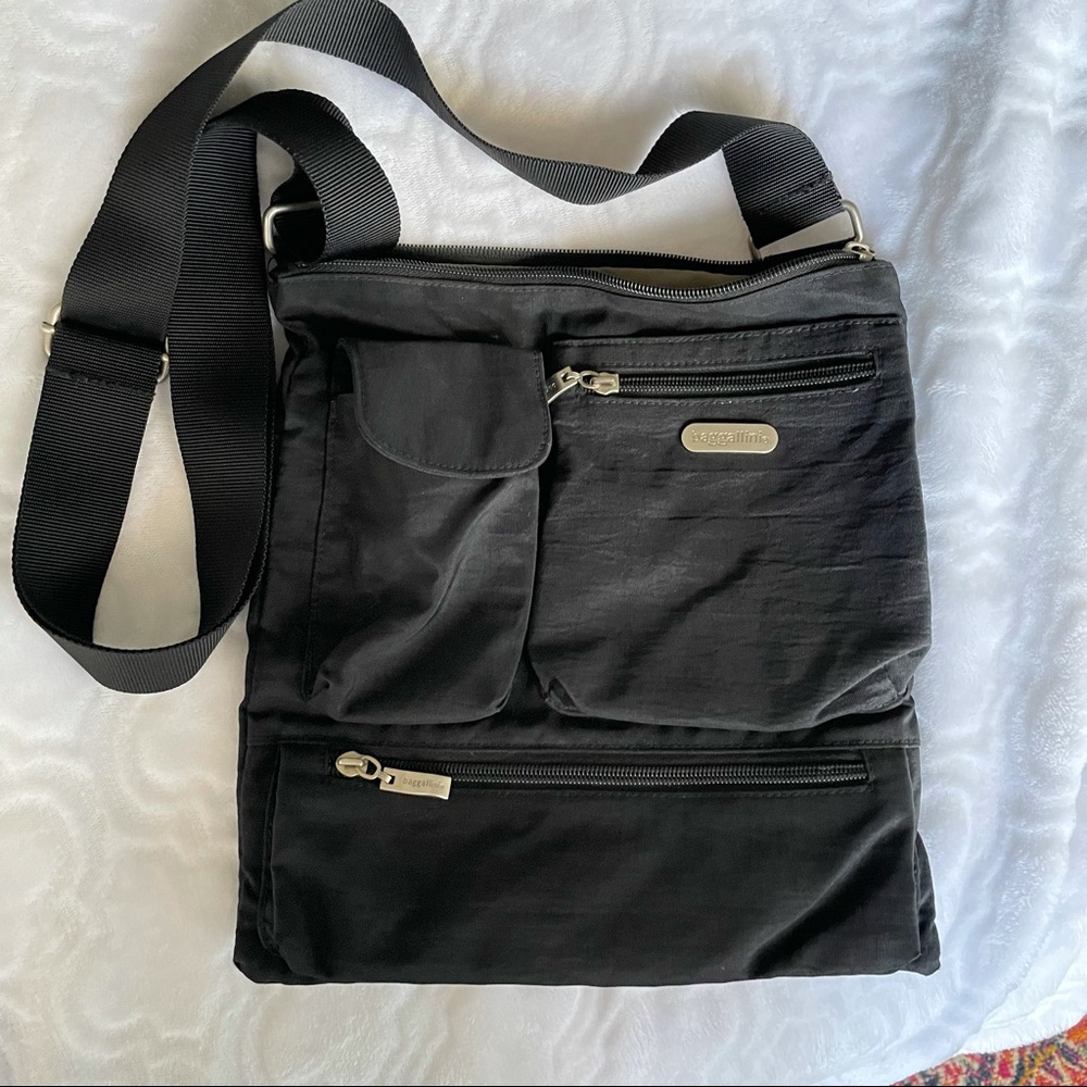 Baggalini black nylon crossbody handbag